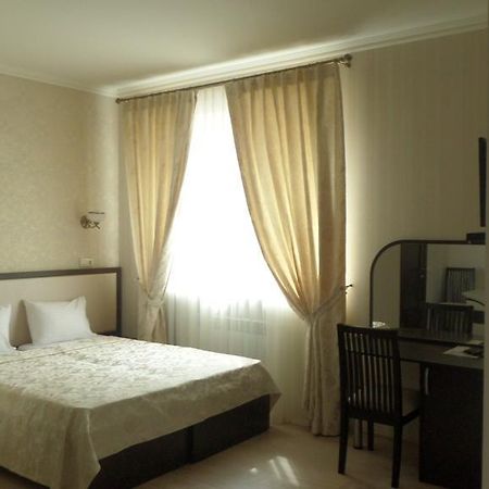 Royal Hotel Harkiv Cameră foto