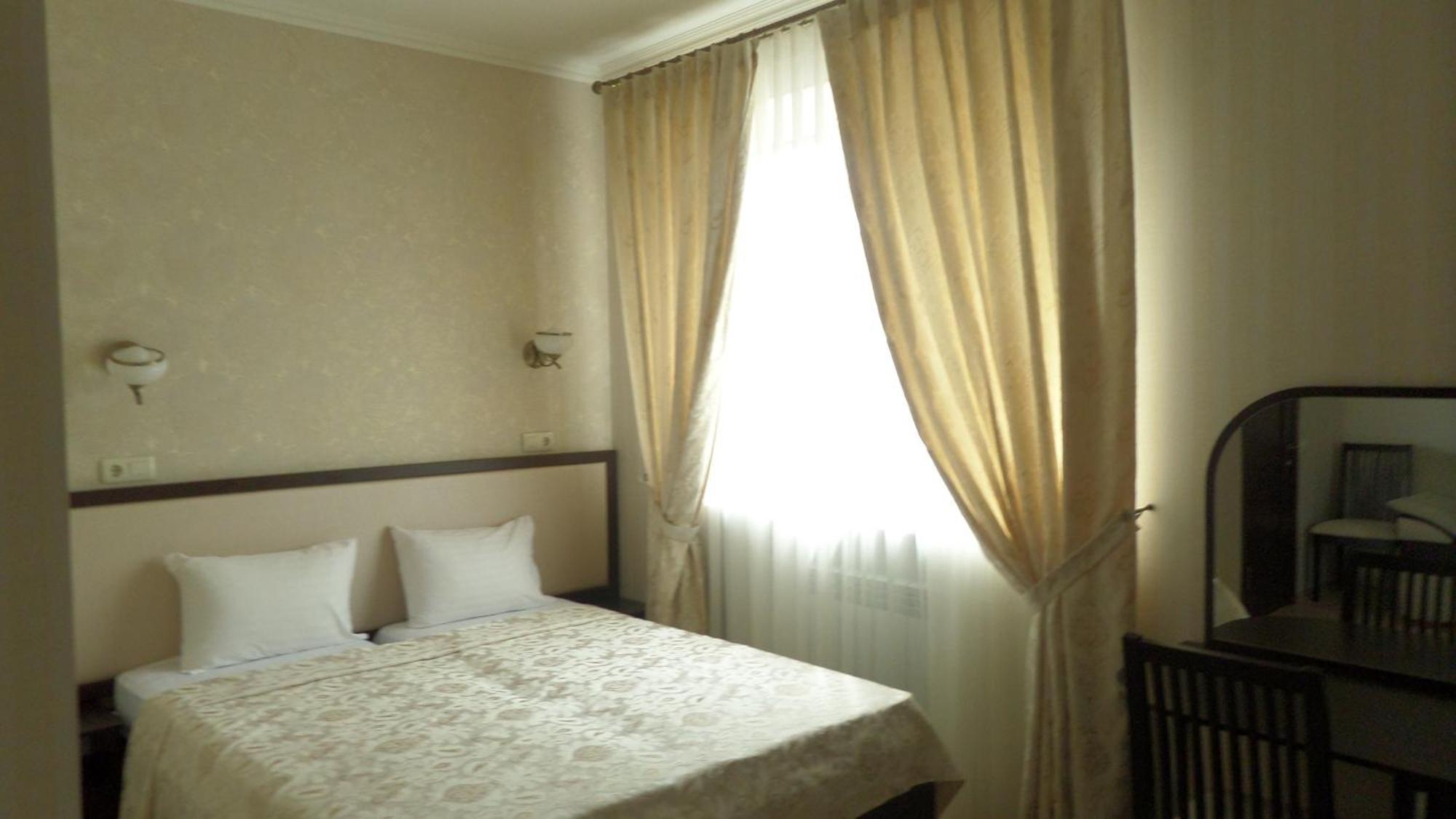 Royal Hotel Harkiv Cameră foto