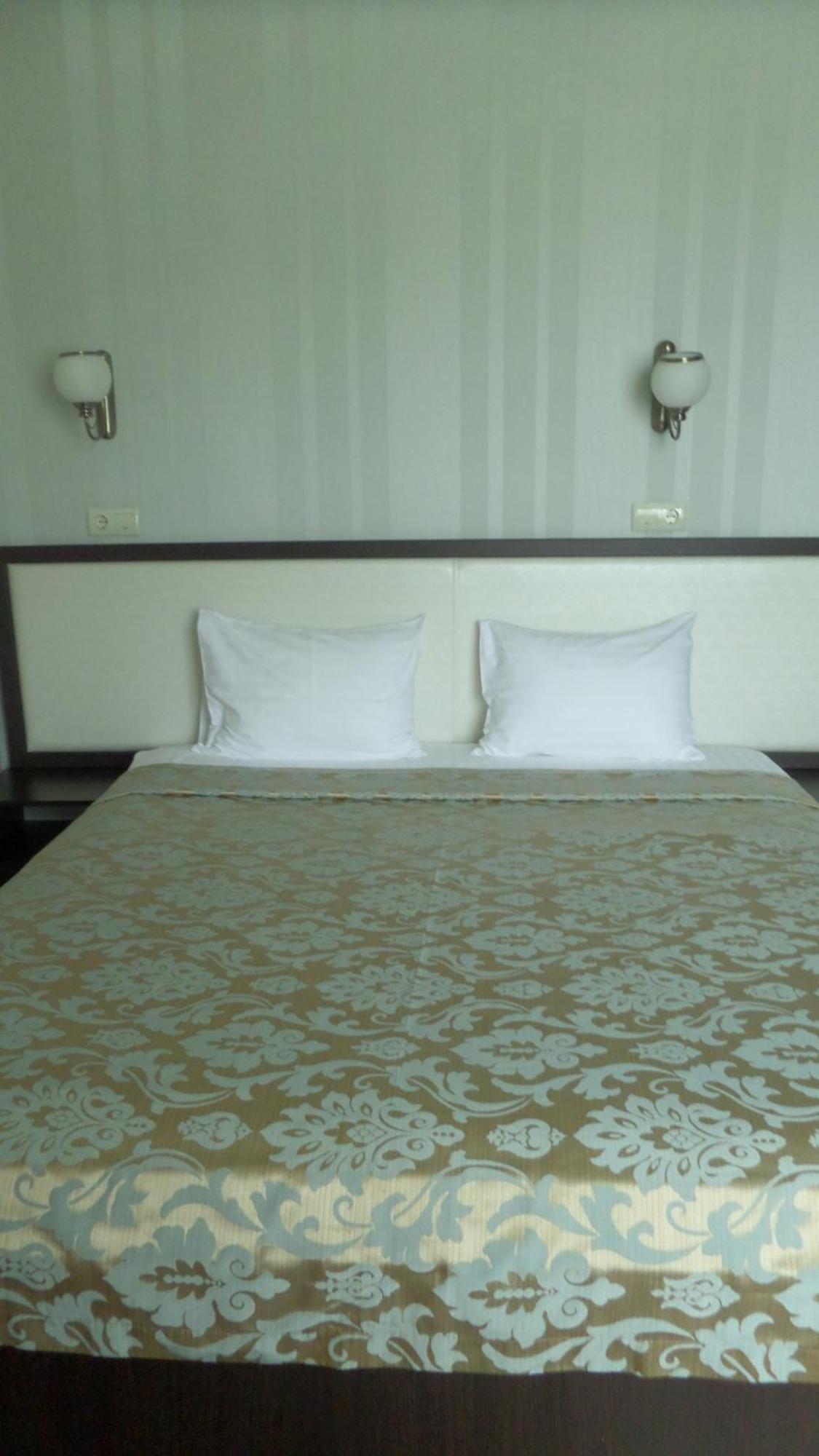 Royal Hotel Harkiv Cameră foto