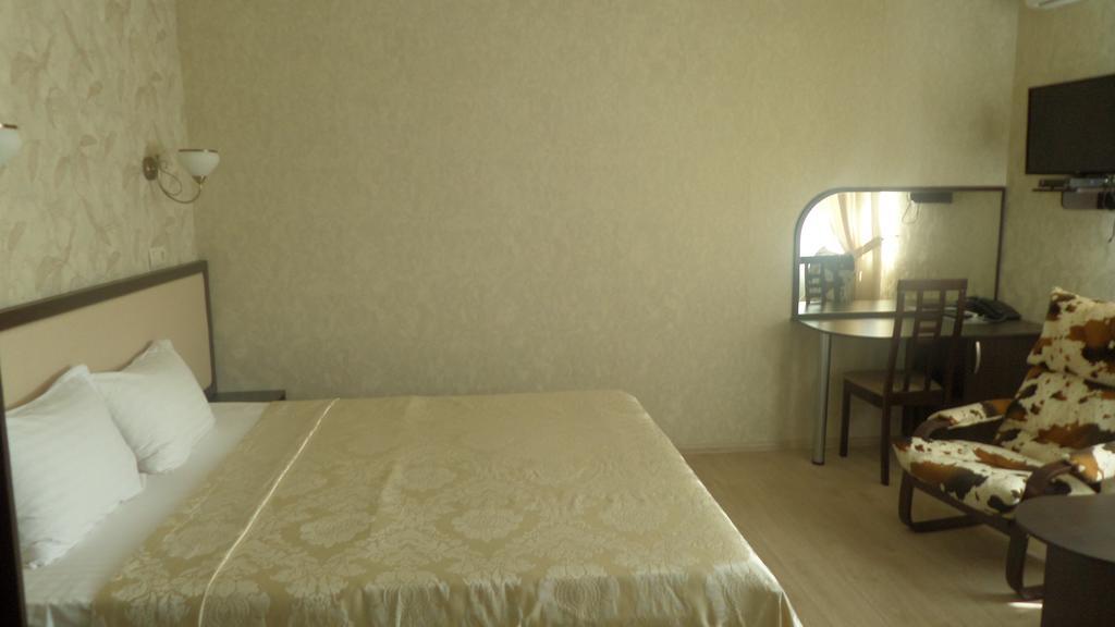 Royal Hotel Harkiv Cameră foto