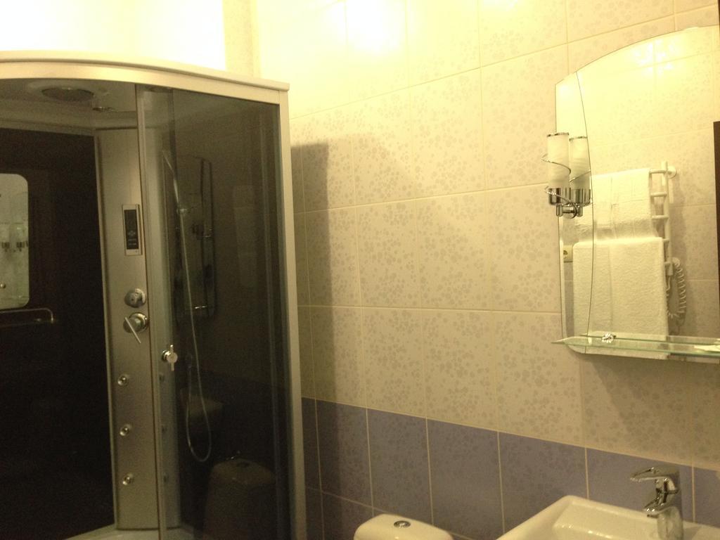 Royal Hotel Harkiv Cameră foto