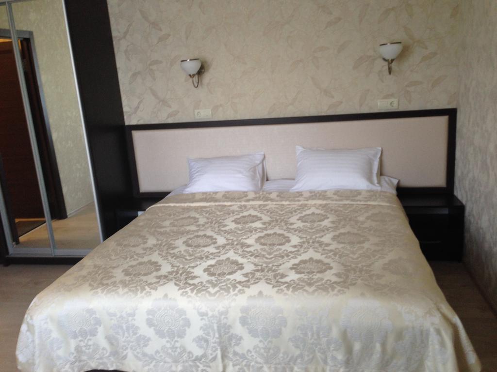 Royal Hotel Harkiv Cameră foto