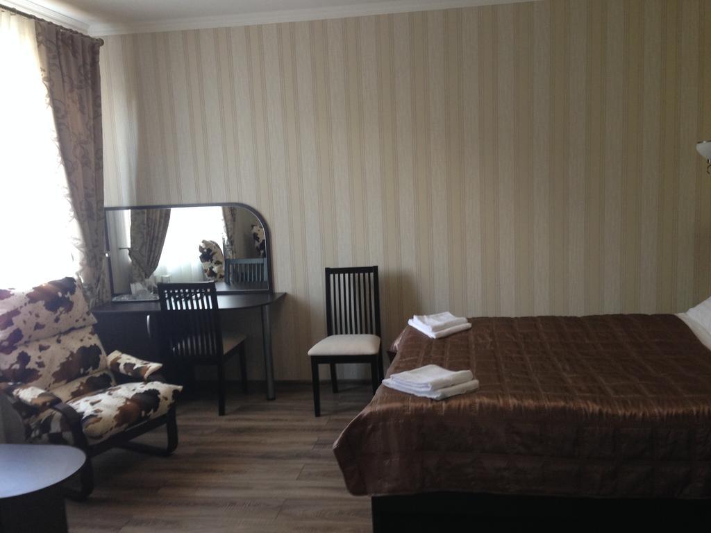 Royal Hotel Harkiv Cameră foto